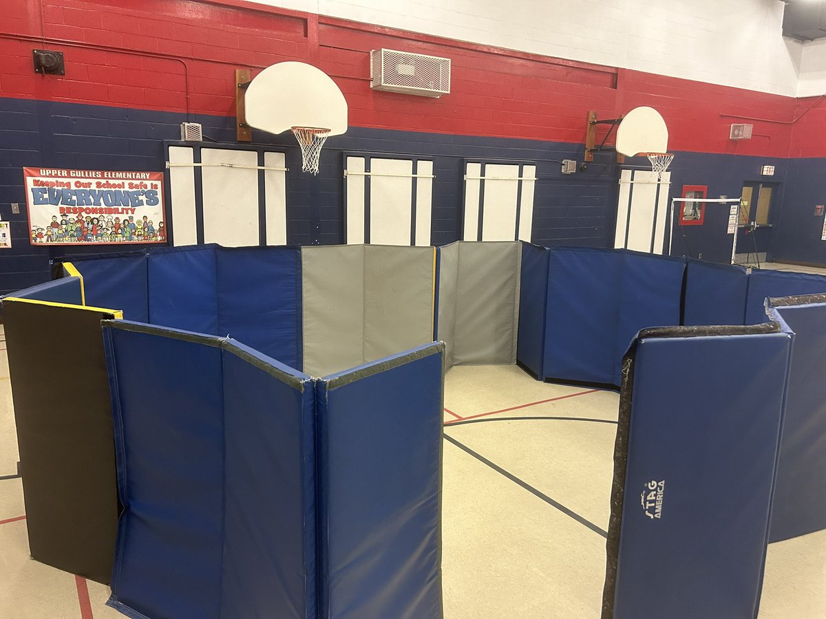The Gaga Pit is ready for some Elf Gaga fun! More pics to follow <a href="/schoolsportsnl/">School Sports NL</a> when the kids arrive!