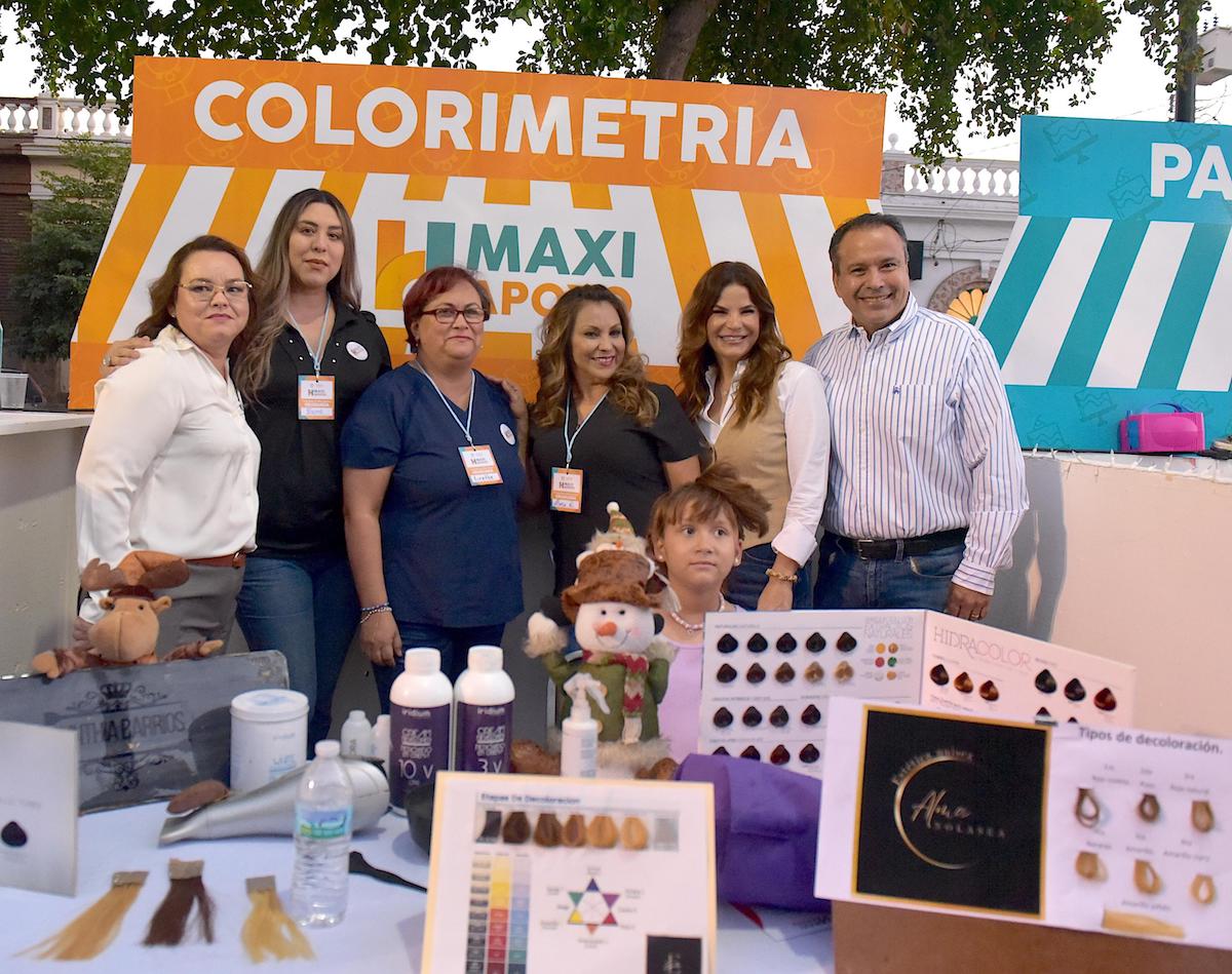 Atestiguan Toño Astiazarán y Patty Ruibal graduación de sexta generación de Maxi Apoyo 
<a href="/HermosilloGob/">Gobierno de Hermosillo</a> <a href="/tonoastiazaran/">Antonio Astiazarán</a> <a href="/pattyruibal/">Patricia Ruibal</a> <a href="/gertie_agraz/">Gertie M. Agraz Boeneker</a> <a href="/EconomiaHMO/">Agencia Municipal de Desarrollo Económico</a> <a href="/hoyosjorge01/">Jorge Manuel Hoyos</a> #Hermosillo #MaxiApoyo #TrabajoQueSeNota 
elportaldelagente.mx/2024/12/atesti…