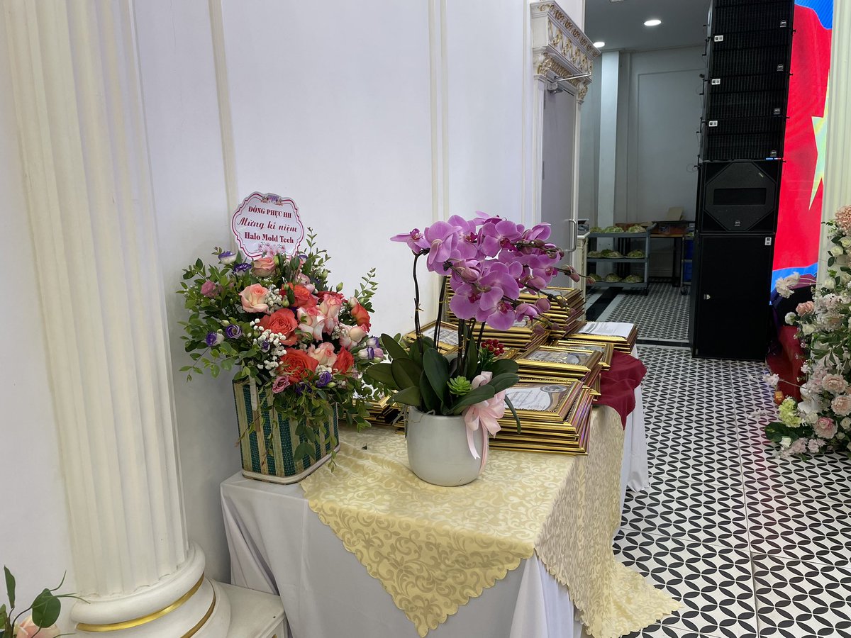huyhanhmta's tweet photo. Chúc mừng sinh nhật 10 năm Halo!
Cảm ơn anh Phượng. Vừa là đồng đội ở BNI vừa là đối tác trong công việc!
Chúc anh và tập thể anh chị em Halo sức kho��, đoàn kết và thành công! https://t.co/MXCKiQHUm8