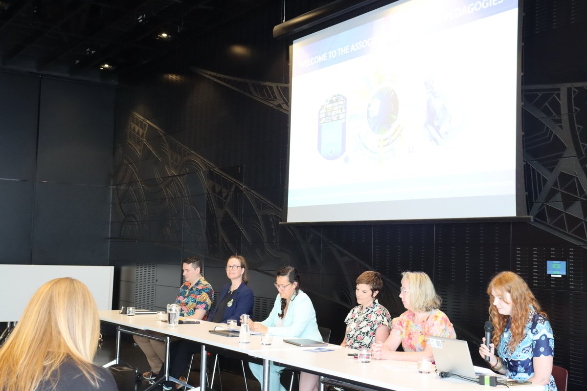 Association for Visual Pedagogies tweet media