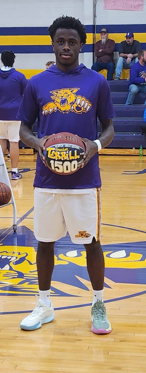 Felicia Hayes (@fhayes3320) on Twitter photo When he sets his mind to it he can achieve anything. 1000 points as a sophomore now 1500 as a senior. <a href="/1BrandonTerrill/">Brandon Terrill</a> When he sets his mind to it he can achieve anything. 1000 points as a sophomore now 1500 as a senior. <a href="/1BrandonTerrill/">Brandon Terrill</a>