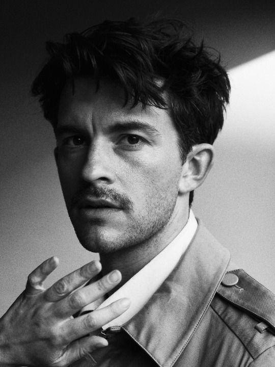 ꩜―angel⟡.⠀

I do not need a Jonathan Bailey fc. I don't. I don't need it. 
.
.
.
So, I'm making a new OC.

Probably a human this time.