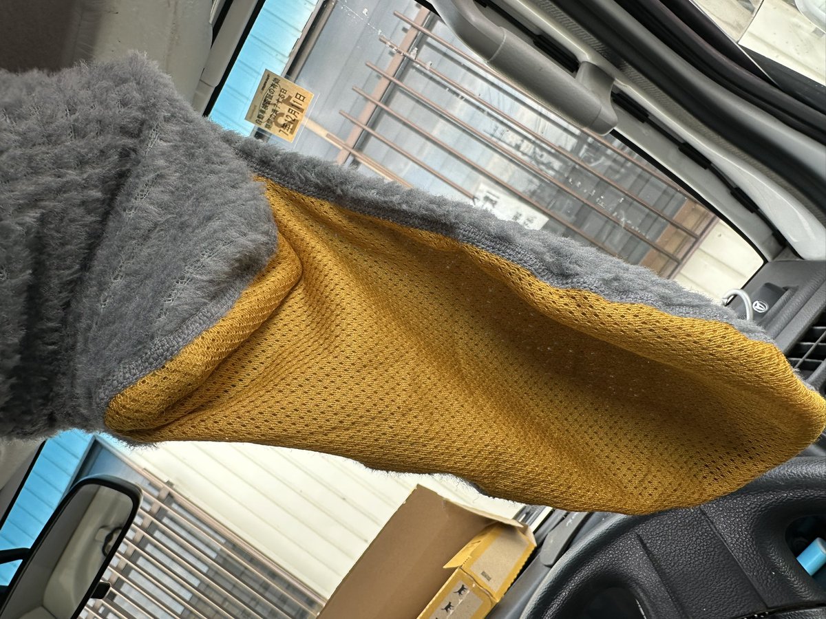 Rakuda_Camp's tweet photo. ULSUS Foot Socksが着弾
普通のソックスのかわりに履いても良いように足裏はテイジンオクタ素材になっている
就寝時のダウンソックスがわりに
持った感じモフモフ
持った感じあったかい☺️
マジックテープに気をつけな🥹
#ULSUS
#ウルサス
#台湾性
#アルファダイレクト120
#テイジンオクタ https://t.co/zF0RckYMr3