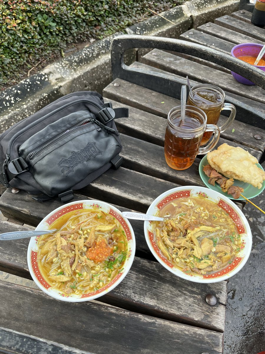 wonton soup tweet media