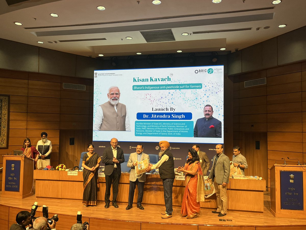 ICGEB, New Delhi (@icgebnewdelhi) on Twitter photo Today Minister of State (IC), Ministry of S&T, Govt. of India launched ‘Kisan Kavach’, India’s indigenously built anti-pesticide suit for farmers. The suit is designed & developed by <a href="/DBT_inStem/">iBRIC-inStem</a>. Today Minister of State (IC), Ministry of S&T, Govt. of India launched ‘Kisan Kavach’, India’s indigenously built anti-pesticide suit for farmers. The suit is designed & developed by <a href="/DBT_inStem/">iBRIC-inStem</a>.