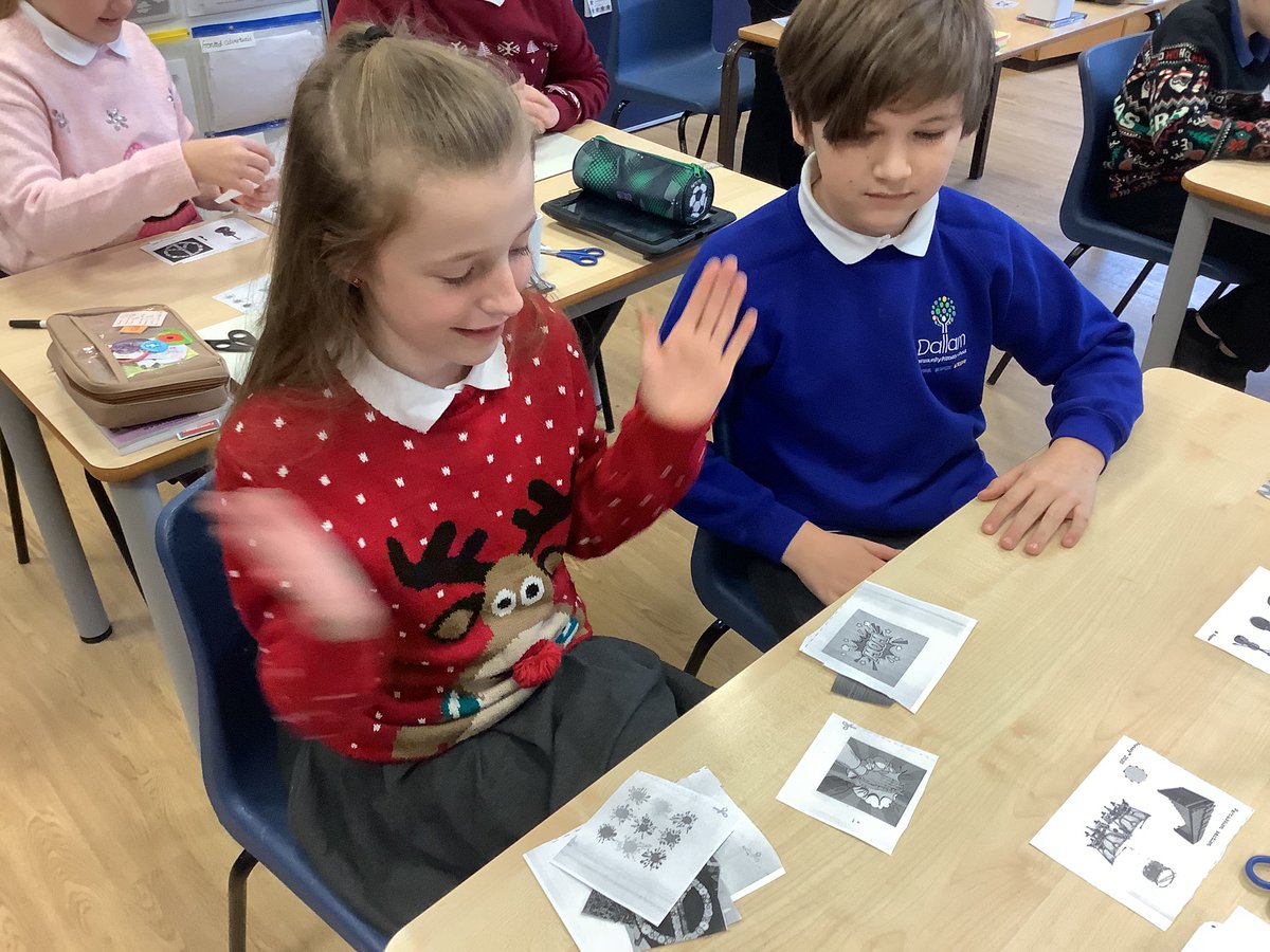 OakDallamCPS's tweet photo. We learnt about variations within the orchestra. We talked about how the instrument’s sounds makes us feel. We matched pop art images to instruments to show this.
#DallamMusic https://t.co/OK6UAGMfVl