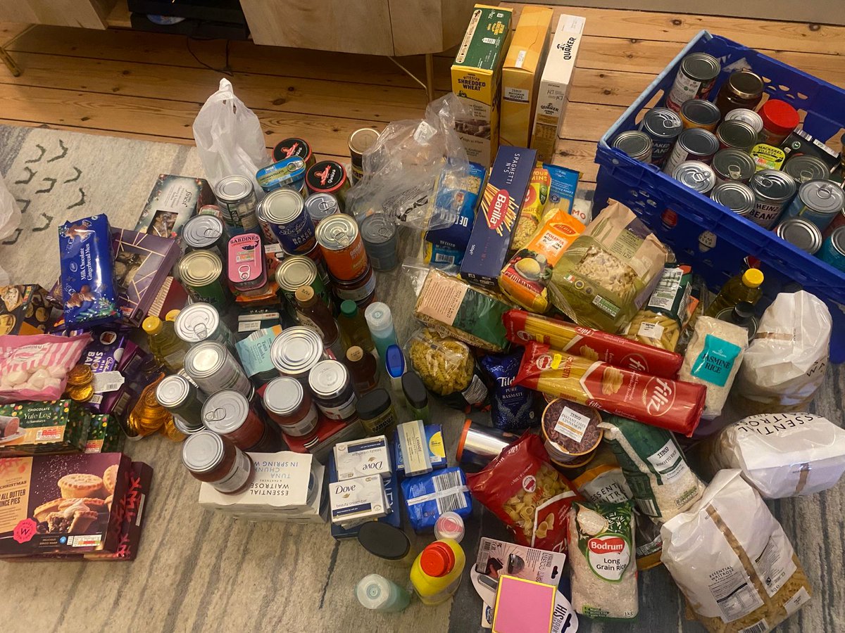 Massive thank you for this huge donation of essentials from Molly, Claudia and the Wild Wolf Explorer Scout Unit!💗

Our guests really appreciate the extra donations over the festive season!🎄