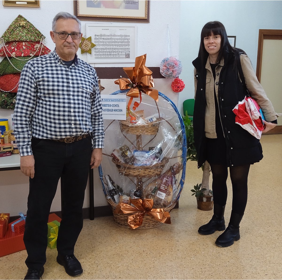 Que gaudiu de les festes i enhorabona a les agraciades 🥳
Que disfrutéis de las fiestas y enhorabuena a las agraciadas