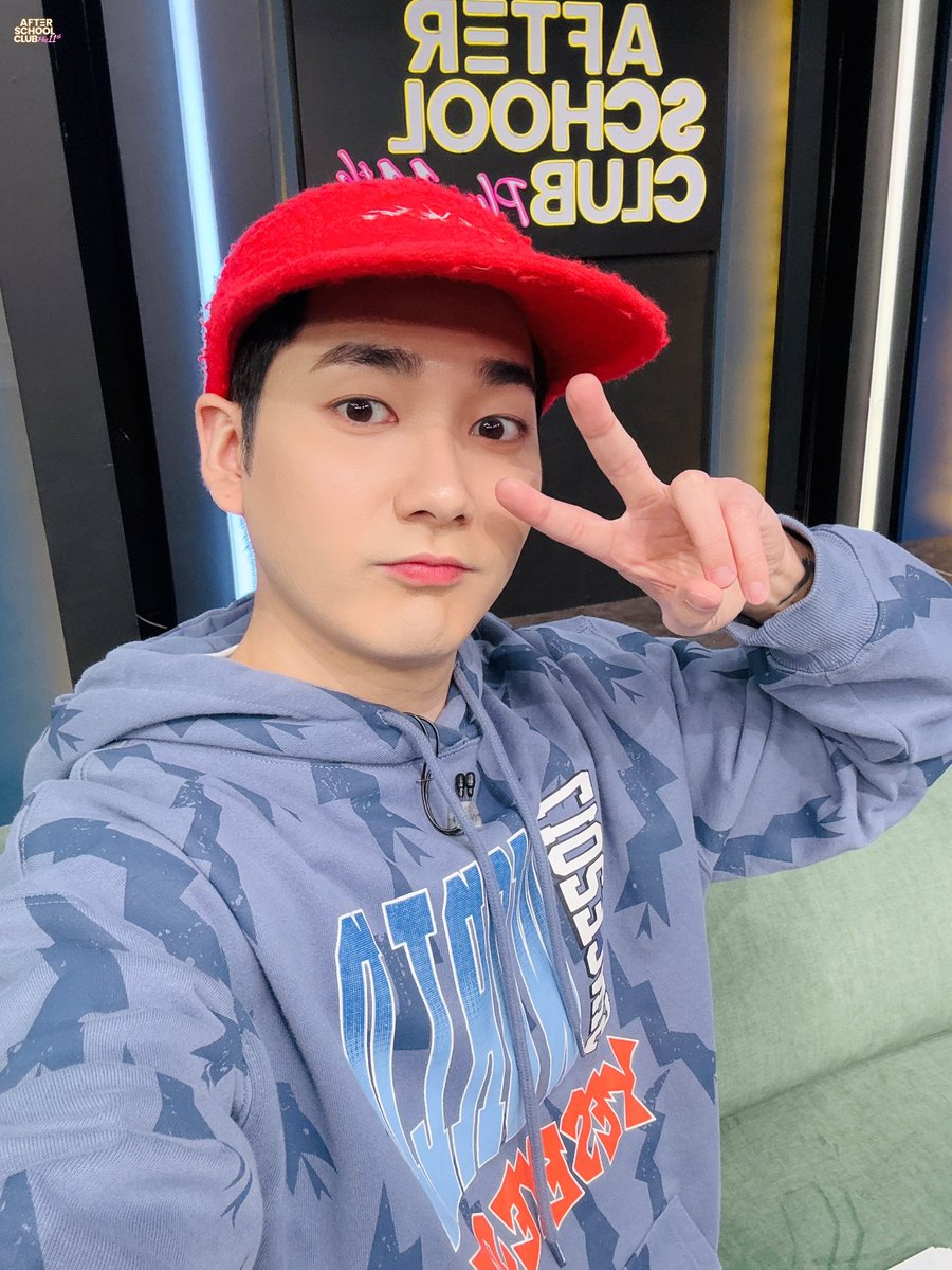 arirang_ASC's tweet photo. [MC]
⠀
이제는 와글와글 우다다다🌀동생들에게
많이 익숙해진 아론과
MC로도! 게스트로도! 최선을 다해준
앨런, 태영이 함께했던 오늘 >  ̫ <
그럼 우리는 다음 주에 만나요🎄⭐🤍
⠀
@realaaronkwak @CRAVITYstarship https://t.co/K1n6gqCtN1