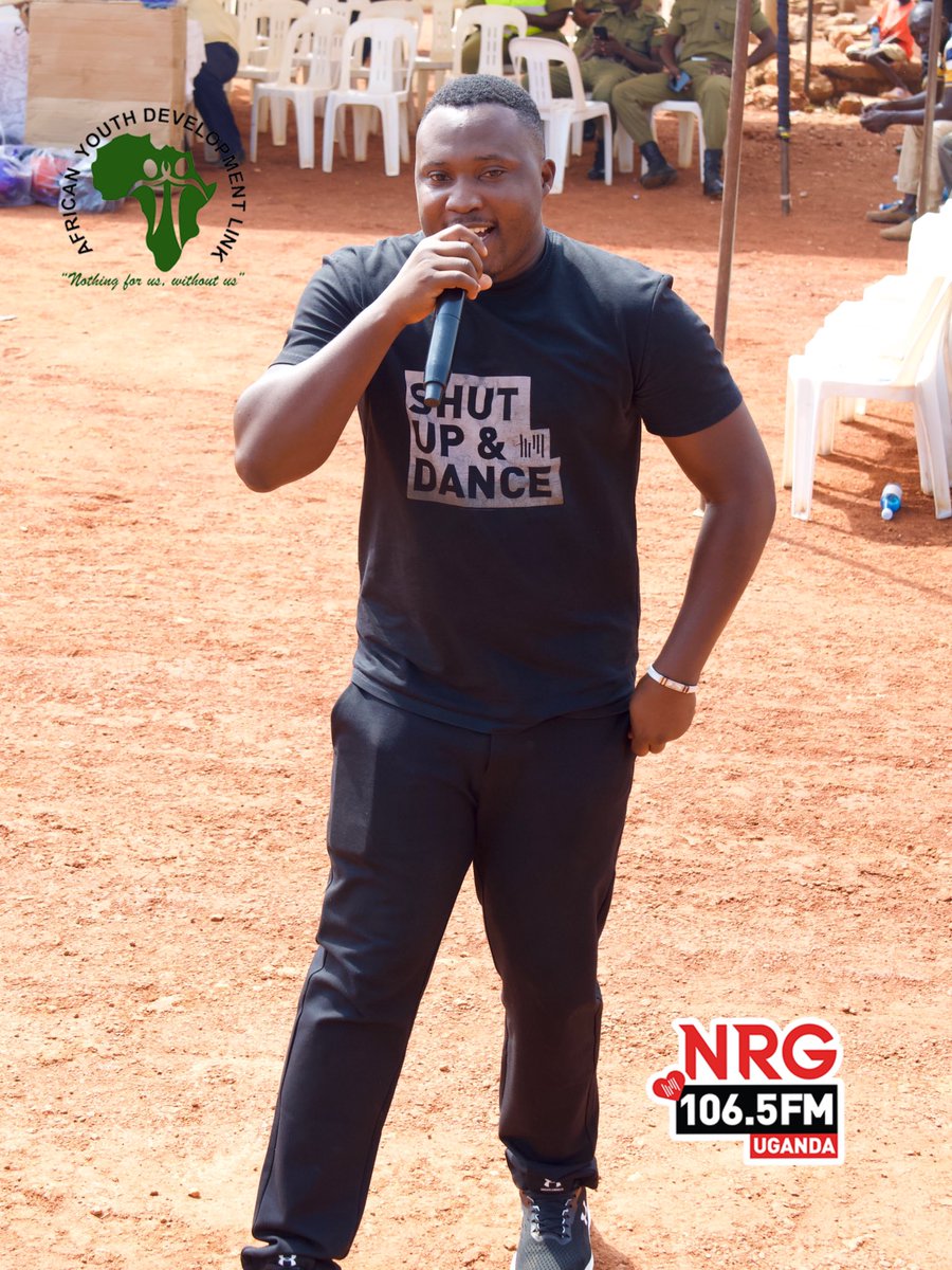 nrgradioug's tweet image. Peace isn’t a one-day event; it’s a lifestyle. Choose peace over crime, as today’s speakers emphasized at Bwaise Taxi Terminal.

Powered by @AYDLinkUg and @PoliceUg 

#FunaID | #VoterReadyUG #PeaceforProgress | #NRGRadioUG