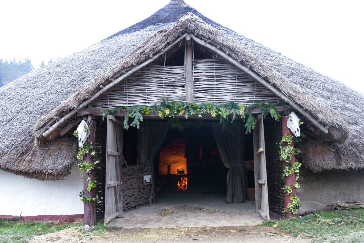 butserfarm's tweet photo. Meet these two mythical characters on Midwinter's Magical Quest this weekend, before they disappear back into the mists of time 'till next year. Can you help them save the winter season?

There's still some tickets available ➡️ https://t.co/QUQ9fhAsRw https://t.co/b8R2yNZINA