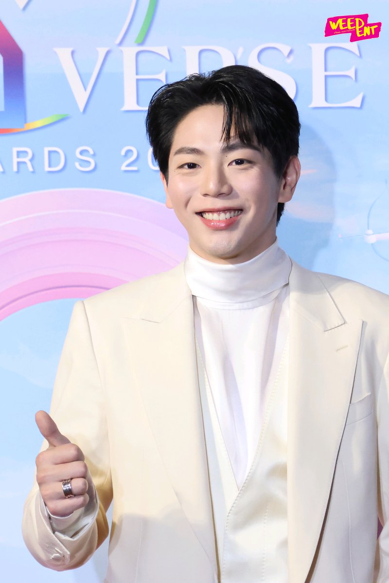 WEED_ENT's tweet photo. " อัพ ภูมิพัฒน์ " ร่วมเดินพรมในงาน " Y UNIVERSE AWARDS 2024" ✨🎊

UP Yuniverse Awards
#YUAwards2024xUP
#uppoompat
#YUAwards2024 #YuniverseAwards2024 https://t.co/0UPeJPfNF3