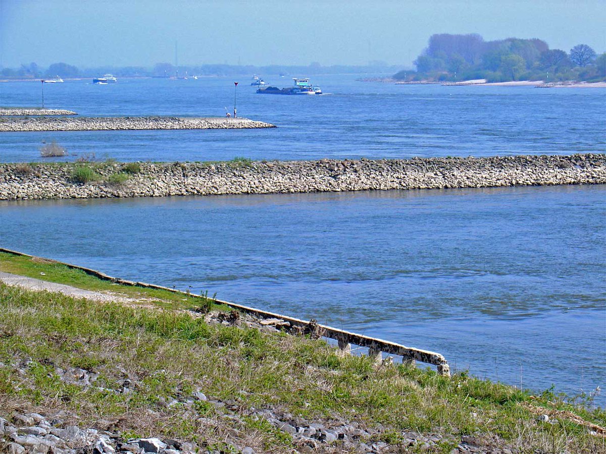 weerverteller's tweet image. Dat rivieren dynamische fenomenen zijn, wisten wel al. Zeker in Nederland. Maar dat dit nog heftiger is dan we al dachten, wisten we niet. weerverteller.nl/verhalen/rivie… #rivieren #dynamisch #overstromingen #onderzoek