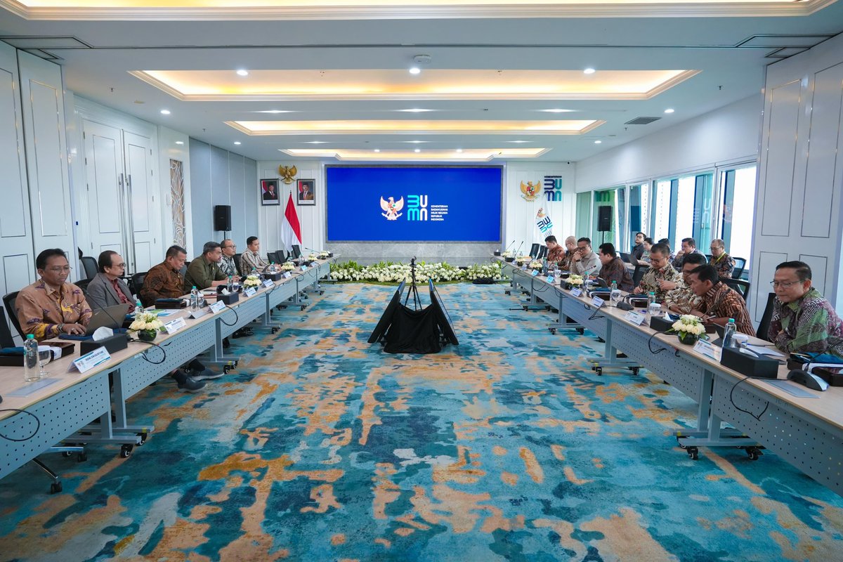 Bertemu dengan Menteri UMKM, Bapak Maman Abdurrahman untuk sinkronisasi program Kementerian BUMN dan Kementerian UMKM. Kolaborasi ini untuk mewujudkan program Bapak Presiden Jenderal TNI (Purn) Prabowo Subianto yaitu mendorong kewirausahaan, dan mengembangkan industri kreatif