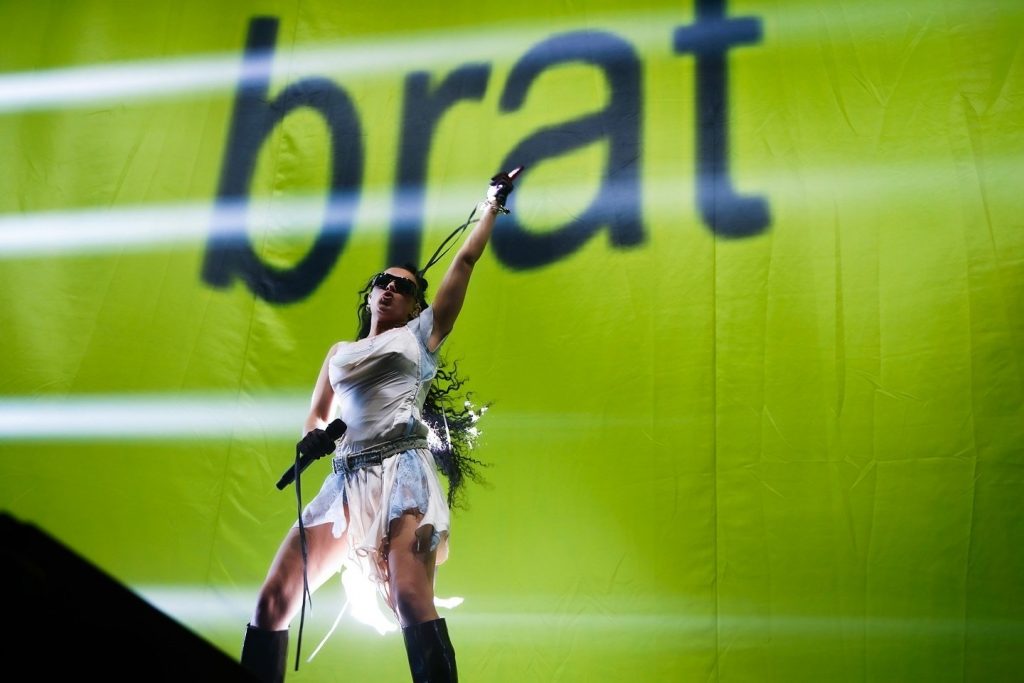 MaxOttignon's tweet photo. Brat by @specialofferinc. The most distinctive identity of the year was also most culturally impactful. https://t.co/tzRQnU01CY