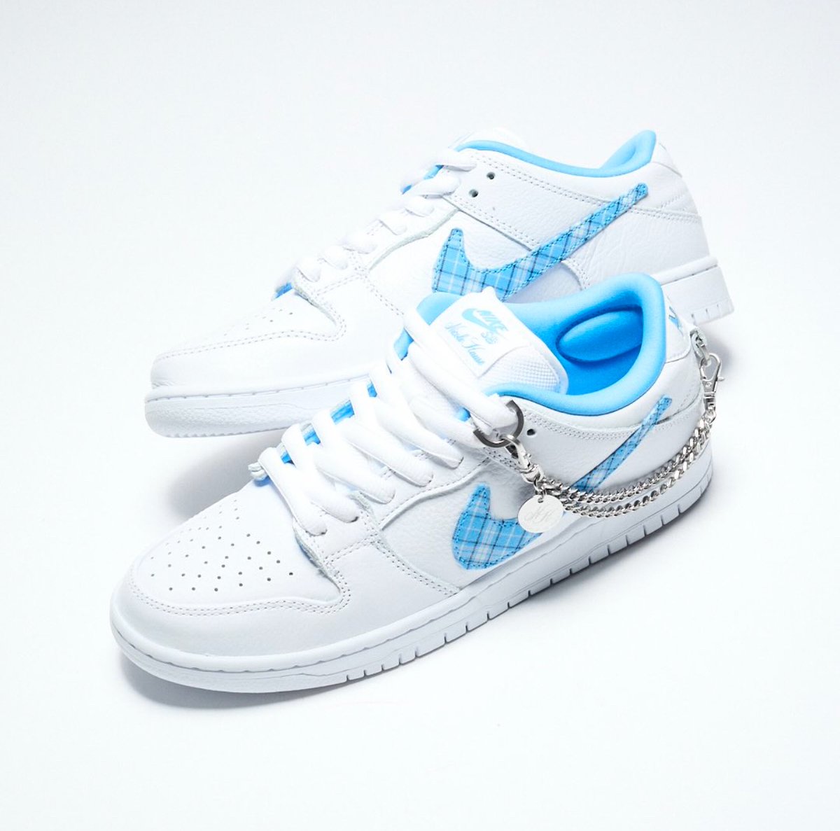 snkr_twitr's tweet photo. AD: Nicole Hause x Nike SB Dunk Low Pro 'White/University Blue' live at 7am PT/10am ET

SNKRS US -> https://t.co/fytGjXcTSp https://t.co/scGdUhpKqf