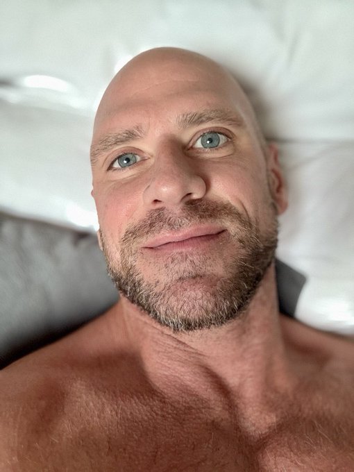 Watch JohnnySins's leaked NSFW photo on TwXstars