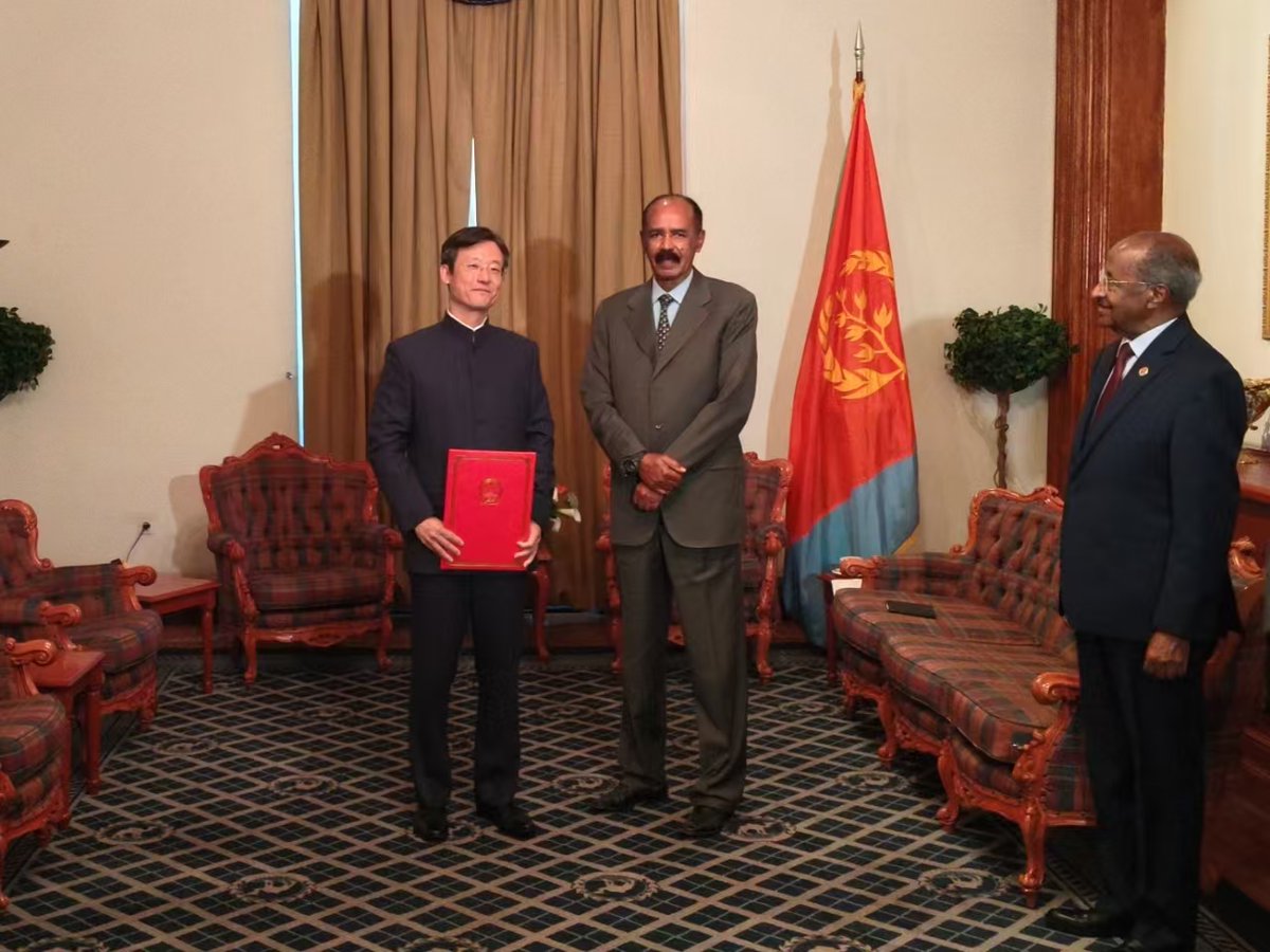 Honored to present to H.E.President Isaias Afwerki the Letter of Credence. I will exert my best efforts to strengthen China-Eritrea Strategic Partnership, deepen mutually beneficial cooperation between our two countries &amp; enhance friendship between our two peoples.