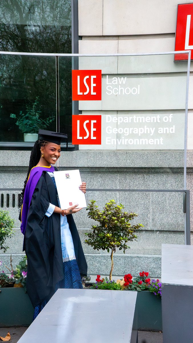 FulaFeminist's tweet photo. All I’ve ever dreamed of was earning a master’s degree. 

Today, I proudly introduce myself: Haja Isatu Bah, MSc in Environment and Development from @LSEGeography @LSEnews 

It truly took a village ❤️ https://t.co/VCPiLhWbDi