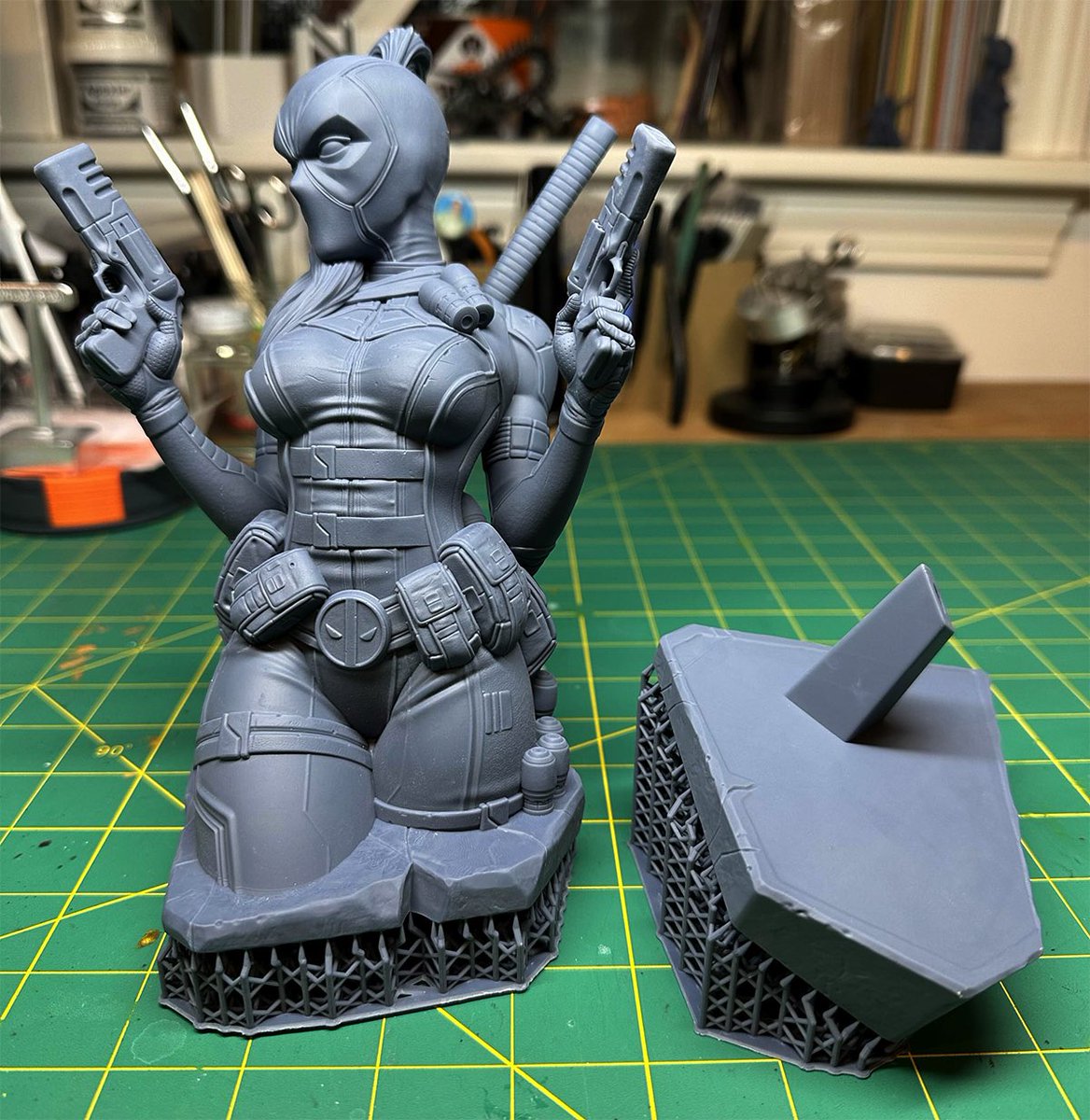 CharroZuck's tweet image. Lady Deadpool
Sculpt: @eastman #zbrush
Resin: @SirayaTech Fast Navy Grey
Printer: @mypeopoly Forge & @WhamBamSystems XTR
Supports: @lychee3d
#3Dprinting #3dprinter #resinprint #ladydeadpool
