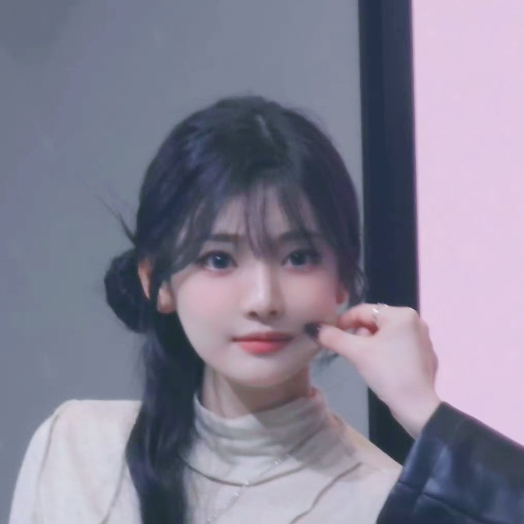 zzkkyy183811's tweet photo. I laughed for half an hour before sending it out

#닝닝 #에스파 #宁宁 #宁艺卓 #AESPA #NINGNING #ニンニン #หนิงหนิง https://t.co/n9l1X7pNI1