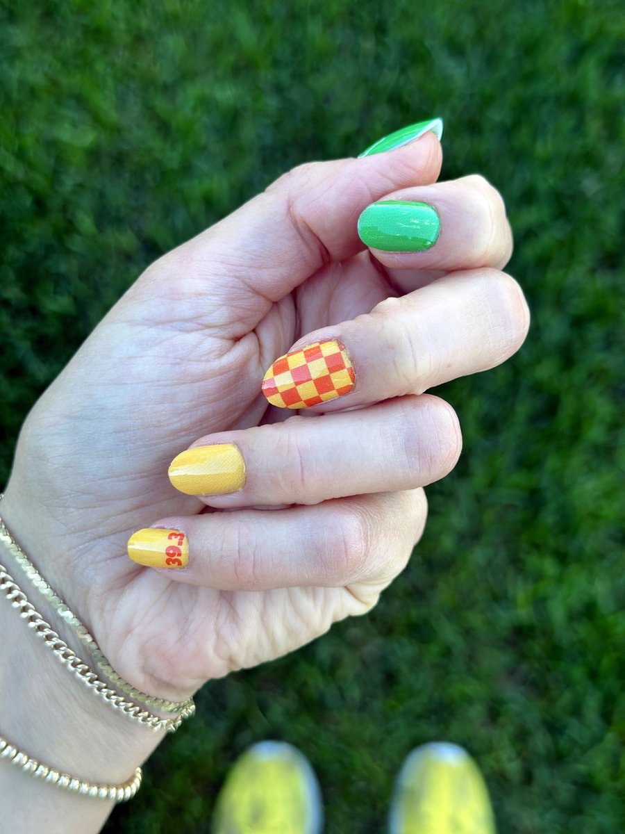 SarahMarieRunningCo. tweet media