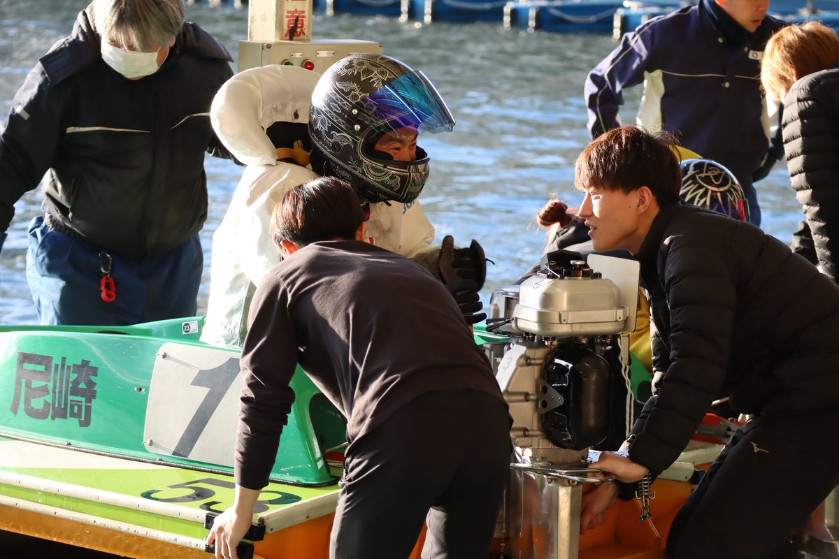 AMABOATRACE's tweet photo. 兵庫支部 
3780  魚谷智之選手

29年7ヶ月の選手生活お疲れ様でした😌 

たくさんの感動を
ありがとうございました🚤✨

ファンのみなさま
たくさんの応援ありがとうございました✨

#引退
#ボートレース尼崎 https://t.co/lSvgf5CdKw