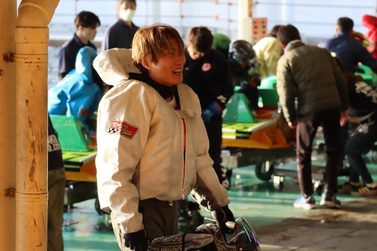 AMABOATRACE's tweet photo. 兵庫支部 
3780  魚谷智之選手

29年7ヶ月の選手生活お疲れ様でした😌 

たくさんの感動を
ありがとうございました🚤✨

ファンのみなさま
たくさんの応援ありがとうございました✨

#引退
#ボートレース尼崎 https://t.co/lSvgf5CdKw