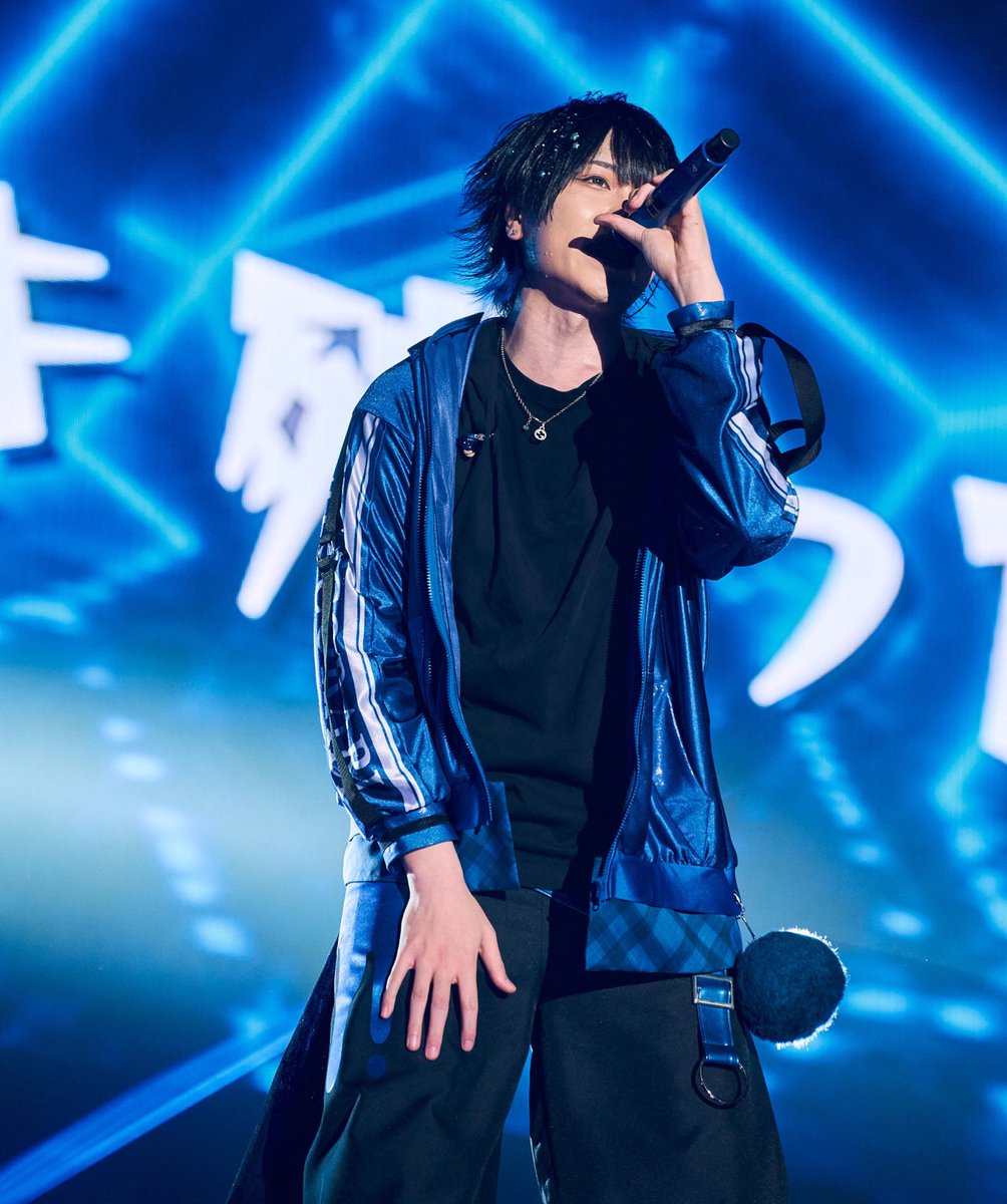 GC5R5OGIKgV0yvz's tweet photo. ←リハーサルの時の俺

ライブしてる時の俺→ https://t.co/z8lUT5QrxD