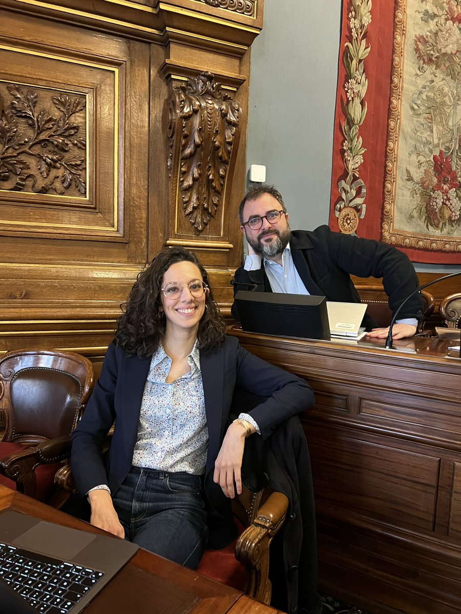 Premier jour du #ConseildeParis ✊

C'est parti ! 

On commence avec le débat budgétaire de #Paris 💶