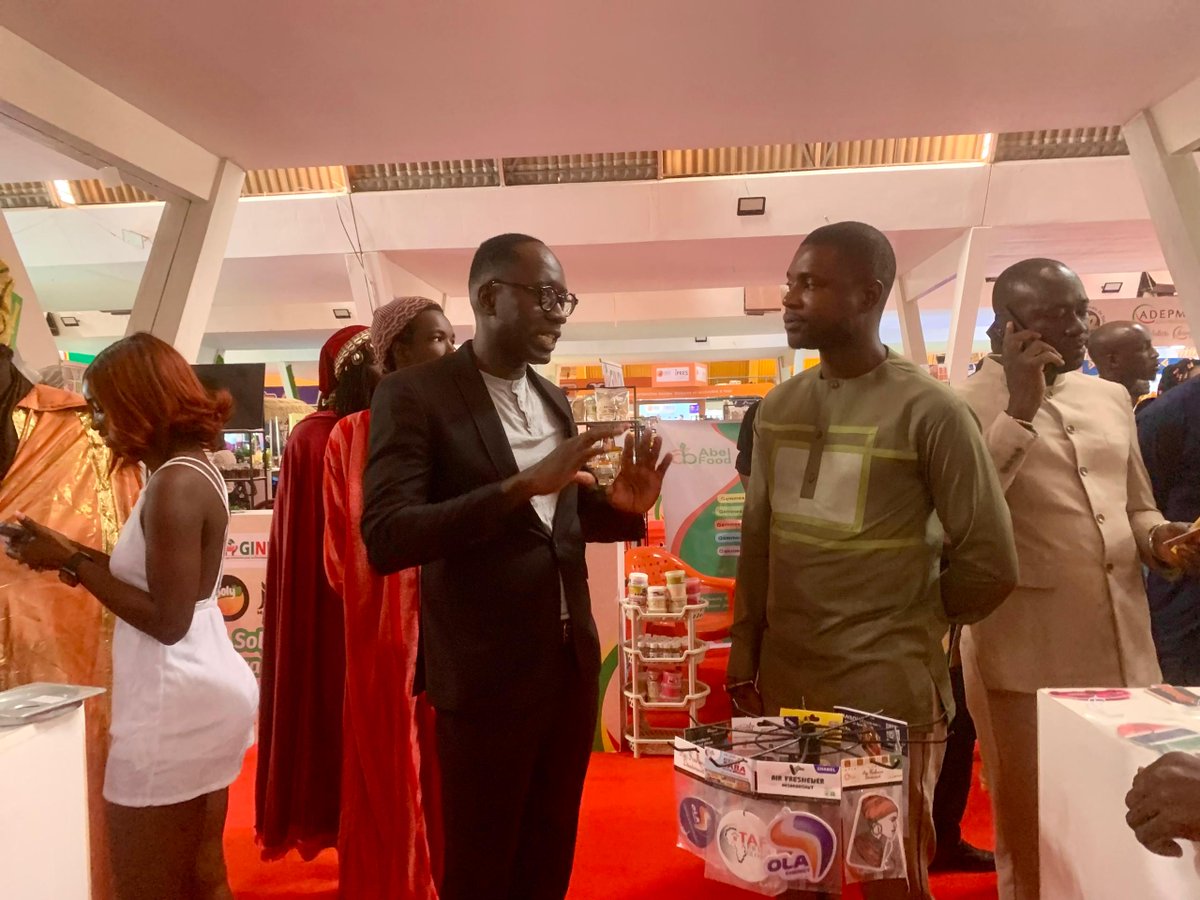 CncShape's tweet image. 🌟 @CncShape  vous dit MERCI ! 🌟

Merci à tous ceux qui ont visité notre stand à la #FIDAK ! 🙏 
Un grand merci à M. Ibrahima Thiam, Mme Marie Rose Faye, M. Alioune Tall et l’équipe de Simplon  . 🚀 Découvrez les moments forts en images ! 📸 

#CNCShape #FIDAK2024 #Innovation
