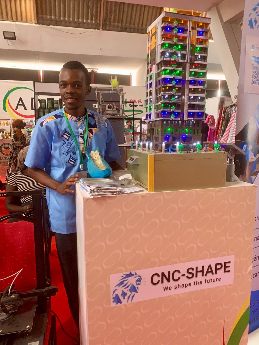 CncShape's tweet image. 🌟 @CncShape  vous dit MERCI ! 🌟

Merci à tous ceux qui ont visité notre stand à la #FIDAK ! 🙏 
Un grand merci à M. Ibrahima Thiam, Mme Marie Rose Faye, M. Alioune Tall et l’équipe de Simplon  . 🚀 Découvrez les moments forts en images ! 📸 

#CNCShape #FIDAK2024 #Innovation