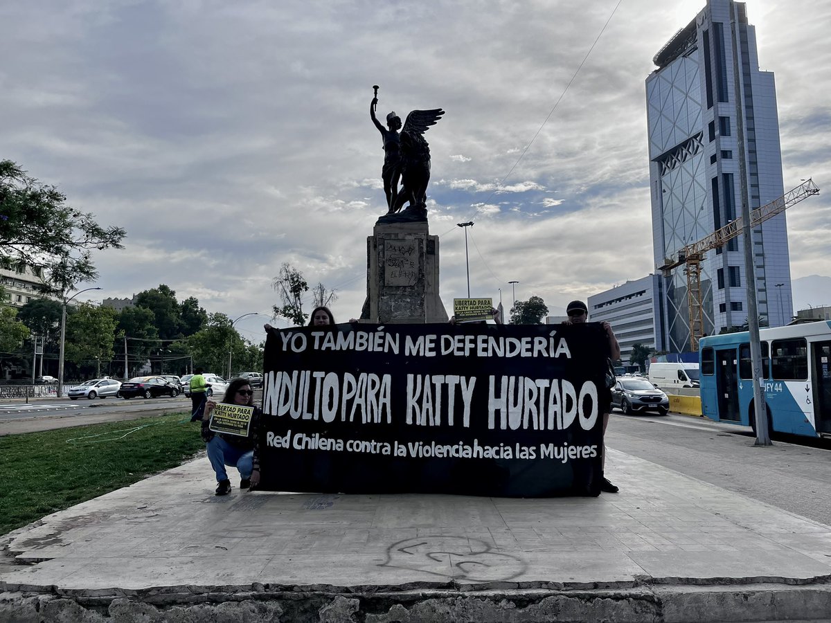 Katty Hurtado está en la cárcel desde mayo de 2018 por defender su vida. Ya va a cumplir 7 años en la cárcel. Exigimos su libertad YA. ¡Ninguna mujer debería estar en la cárcel por defender su vida de un agresor! <a href="/GabrielBoric/">Gabriel Boric Font</a> <a href="/jgajardofalcon/">Jaime Gajardo Falcón</a> #IndultoparaKattyHurtado