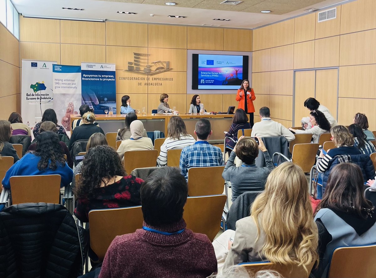 UCLM_OPE's tweet photo. 📝 Se detallan también estrategias para proyectos europeos en Propiedad Intelectual y perspectiva de las necesidades en materia de personal investigador.  🧑🏻‍🔬

🗣️Lucía Díaz Martín. EEN 🇪🇺

🗣️ Jesús Rojo, NCP MSCA 🔬

🗣️ Amalia Bernier Losa. Andalucía TRADE 🧠 https://t.co/xFaIZ99VUW