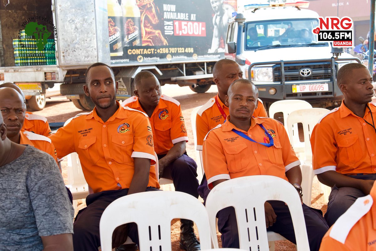 nrgradioug's tweet image. Today Bwaise community is commiting to a crime free festive season. @AYDLinkUg and @PoliceUg are in Bwaise Taxi Park, working together for safer communities.

#FunaID | #VoterReadyUG #PeaceforProgress | #NRGRadioUG