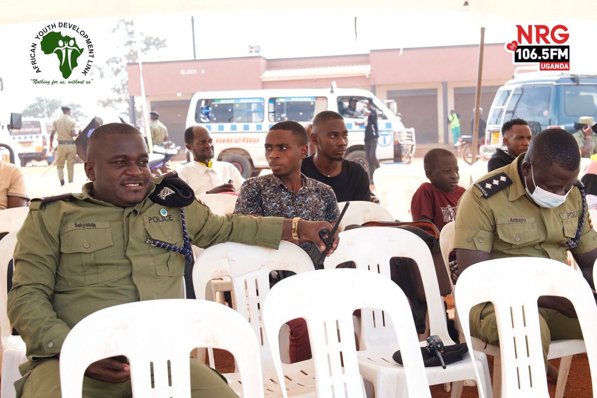 nrgradioug's tweet image. Today Bwaise community is commiting to a crime free festive season. @AYDLinkUg and @PoliceUg are in Bwaise Taxi Park, working together for safer communities.

#FunaID | #VoterReadyUG #PeaceforProgress | #NRGRadioUG