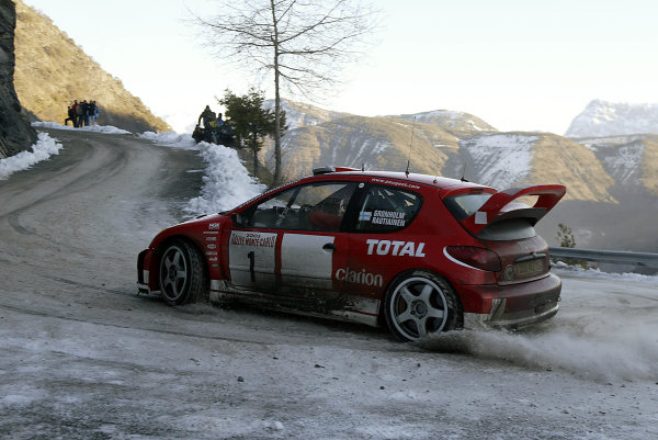 DavidWelford86's tweet photo. #PeugeotTuesday
Monte Carlo style ๐ฒ๐จ ๐
#FrancoisDelecour ๐ซ๐ท #Monte1996
#GillesPanizzi ๐ซ๐ท #Monte1998 #RichardBurns ๐ฌ๐ง #Monte2002 #MarcusGronholm ๐ซ๐ฎ #Monte2003
@peugeotsport
๐ธ motorsport images, others unknown
Pictures of Rallying https://t.co/J84iti6Z4F