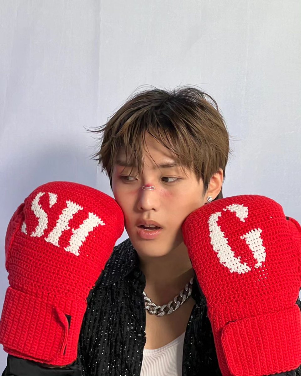 Stepping into the ring, but make it fashion. Who’s ready for 𝙧𝙤𝙪𝙣𝙙 𝙤𝙣𝙚?