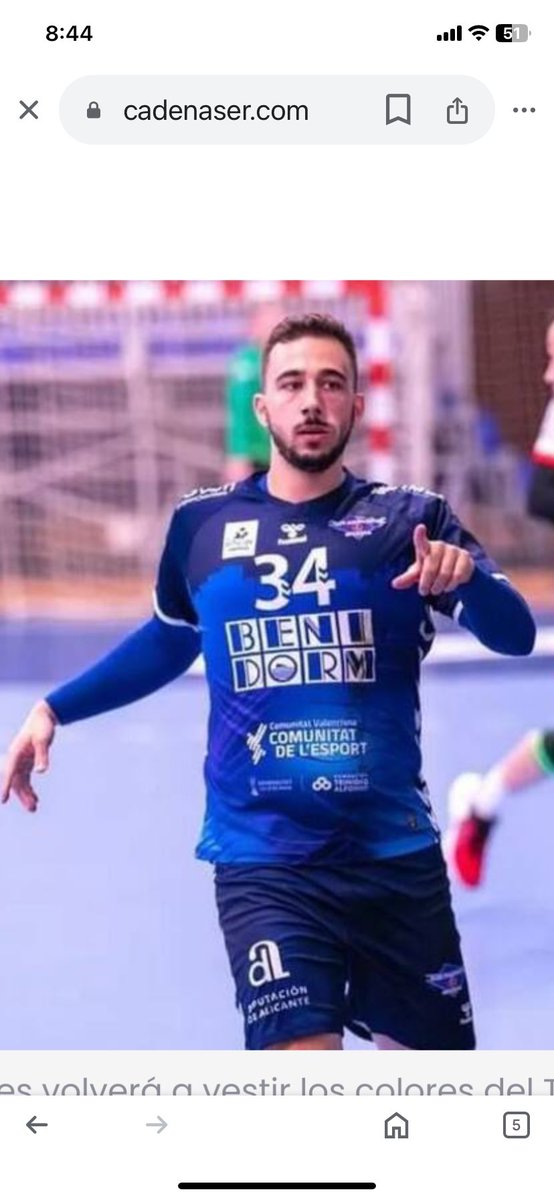Y según DV, el central Nacho Vallés, del <a href="/bmbenidorm/">BM Servigroup Benidorm</a>, también podría fichar por el <a href="/CDBidasoaIrun/">CD Bidasoa Irun</a>
