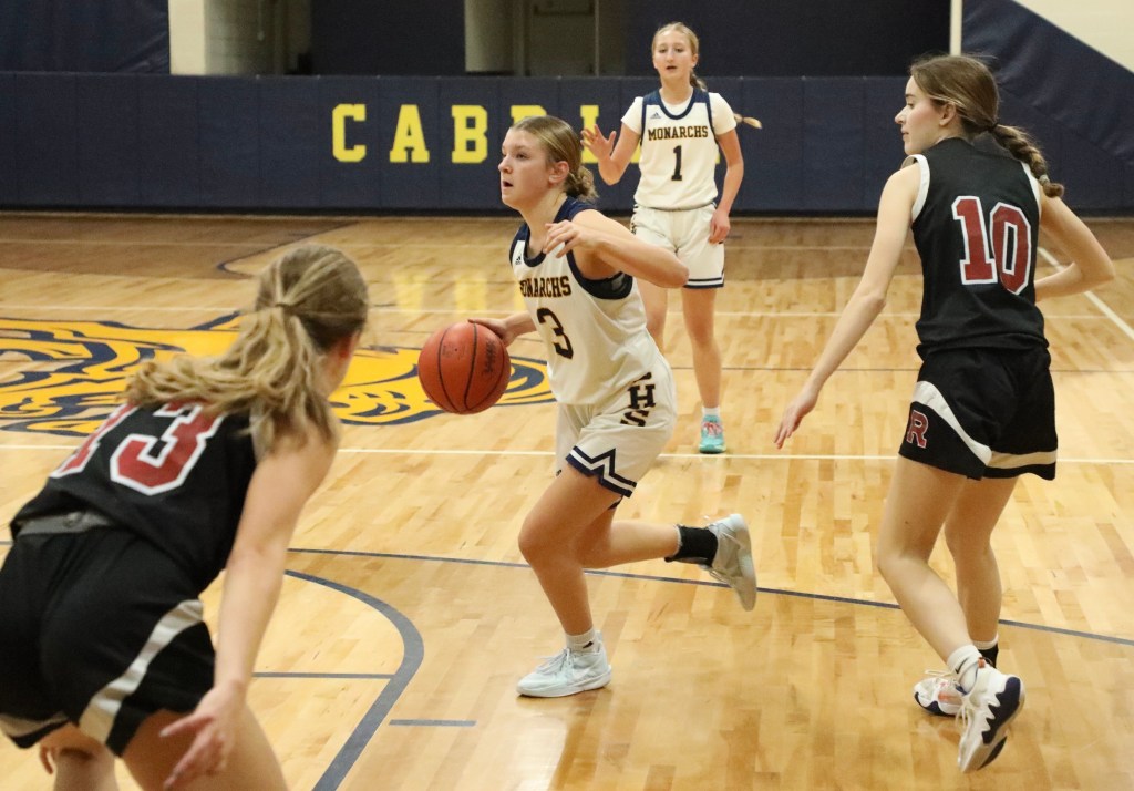 GIRLS HOOPS: Cabrini powers past Roeper to remain unbeaten on season trib.al/6QtcDyj