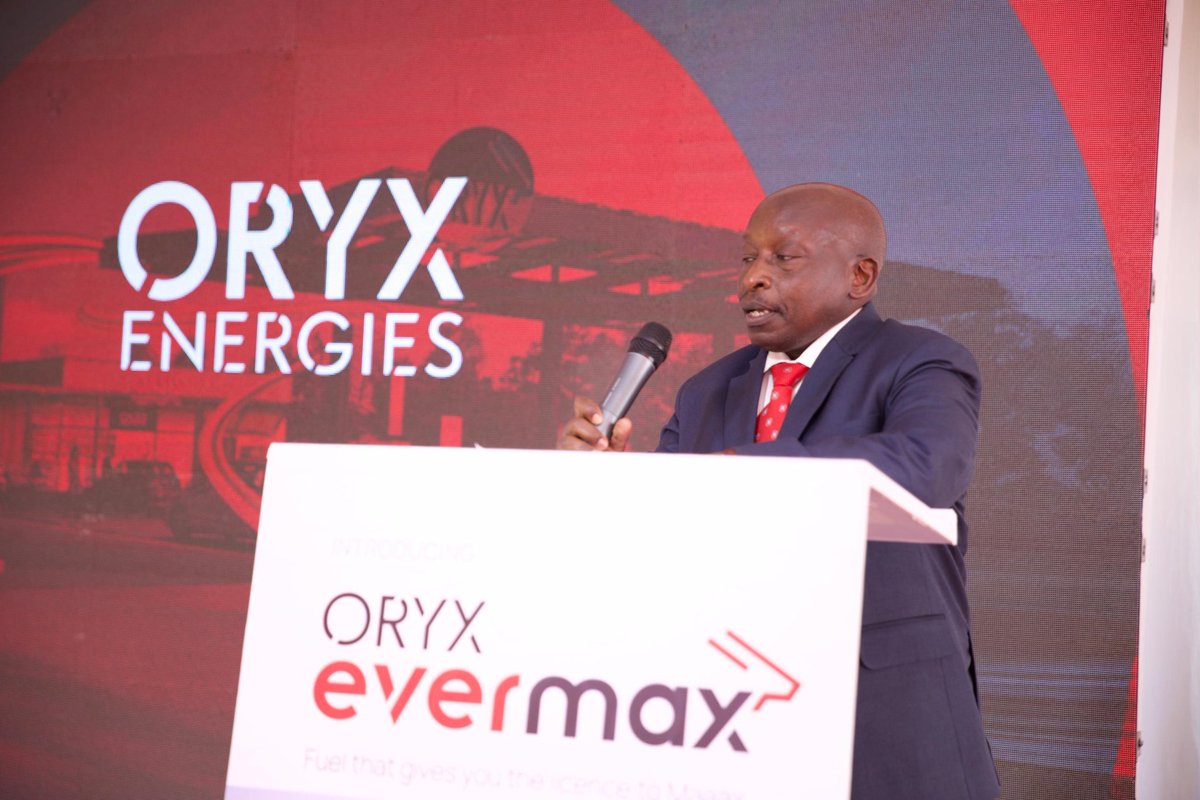 thekingsmanUG's tweet photo. "Today marks a momentous occasion for Oryx Energies, as we proudly unveil Evermax Fuel, a product designed not just to power vehicles, but to drive innovation and progress in our communities. - Allan Semaharo , Lubricants Sales Manager Oryx
#PerfomanceMatters #Evermax https://t.co/nLiKJFRo2y
