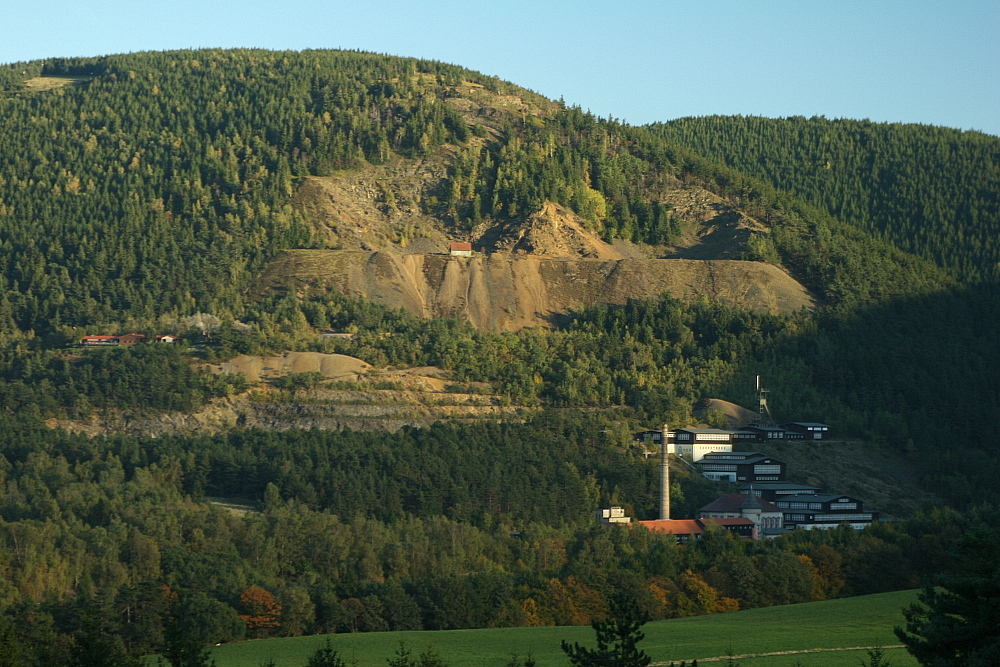 🚨Job  Klaxon🚨 1 PhD position for 3 years a the German Mining Museum  Bochum in the interdisciplinary DFG/AHRC funded project "Toxic Heritage:  Socio-natural Landscapes of Extraction and Pollution in the Harz and  Cornwall". More details: karriere.bergbaumuseum.de/jobposting/26b…. Please share!