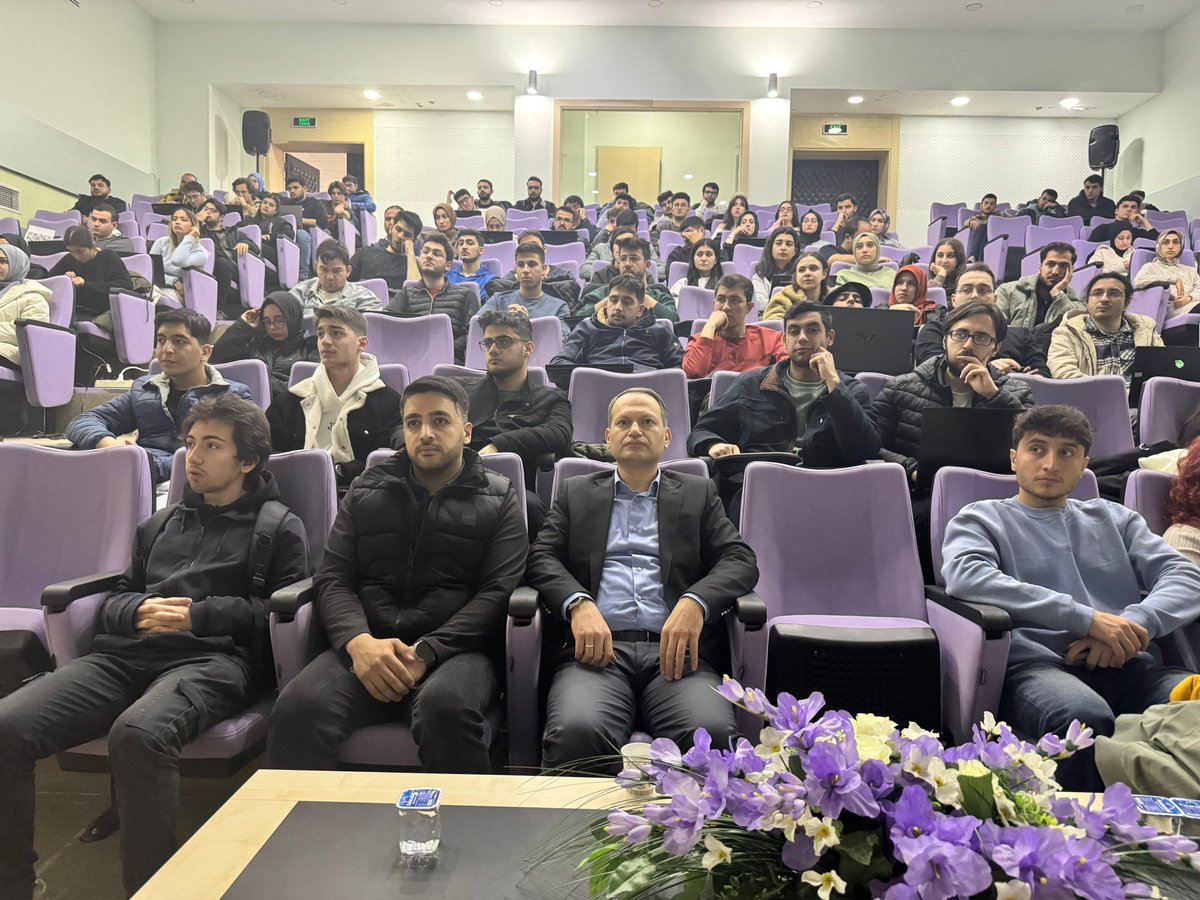 Harran Üniversitesi, Teknokent ve Havelsan iş birliğiyle Harran Üniversitesi Mühendislik Fakültesi'nde gerçekleştirilen Unreal Engine Eğitiminin 1. günü yoğun katılımla tamamlandı.  
#HarranÜniversitesi #ŞanlıurfaTeknokent #Havelsan #UnrealEngine #OyunGeliştirme