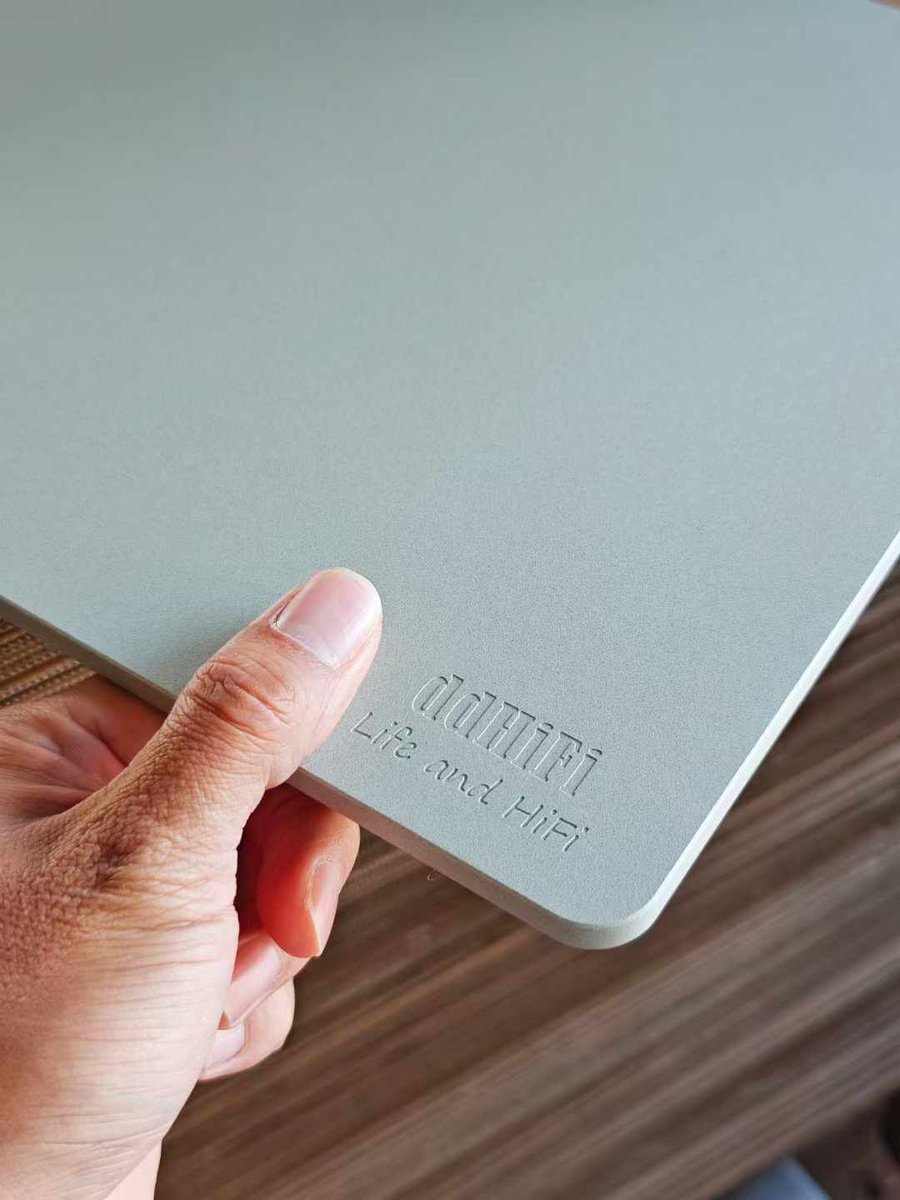 ddhifi_com's tweet photo. Currently, the HS650 and HS250 stands are in the process of production. We have meticulously prepared four colors for option, so which of these colors strikes your fancy? 🥰

#ddHiFi #HS650 #HS250 #Stands #HiFiStands #MonitorStands #KeyboardStands https://t.co/HBEEIiSNJ8