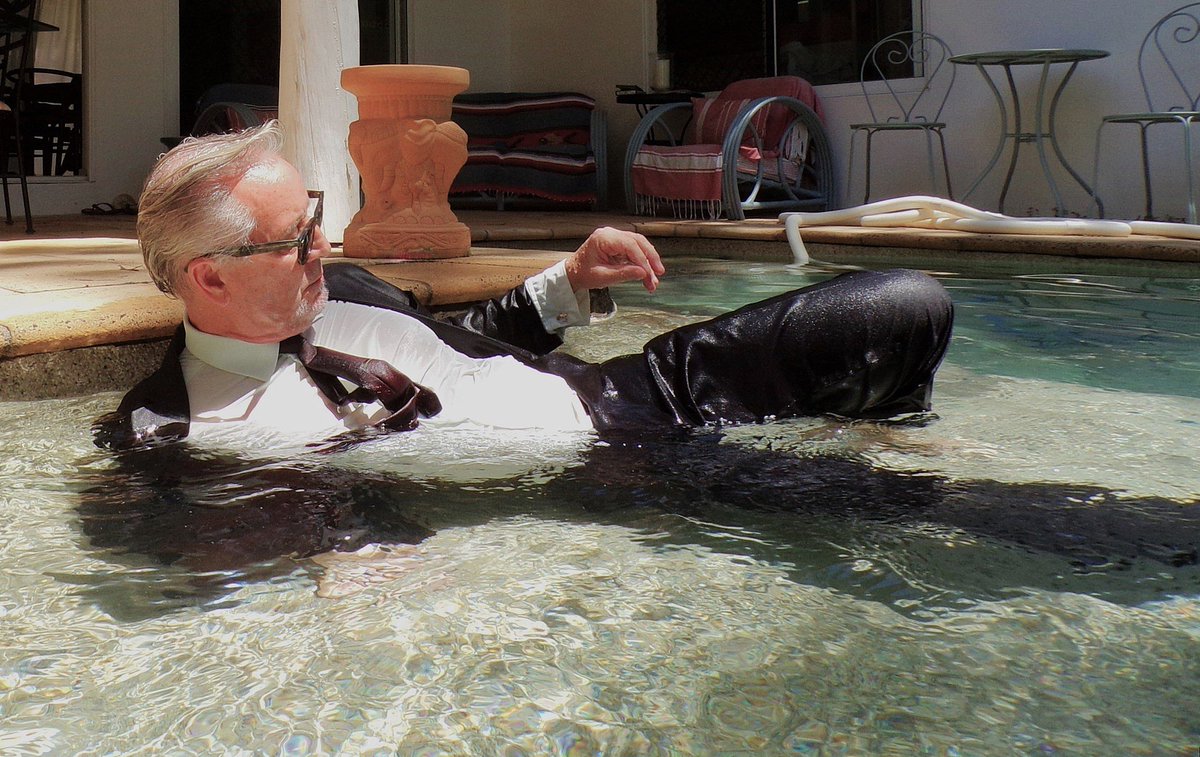 Pool Relax in suits                                                                                                     #wet #soaked #pool #suit #tie