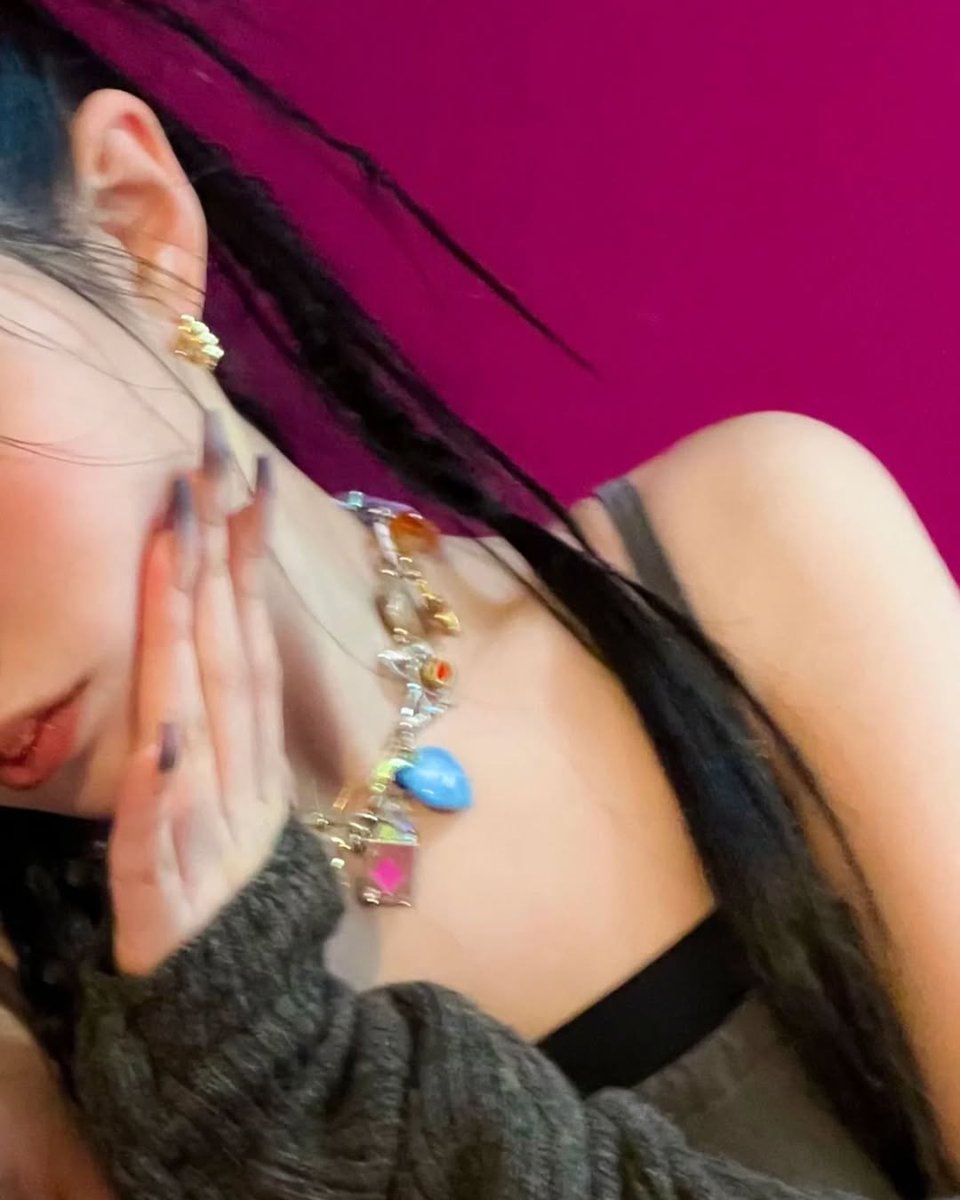 241217 이즈나 인스타그램 

음방투어

#izna #이즈나 #YOONJIYOON #윤지윤