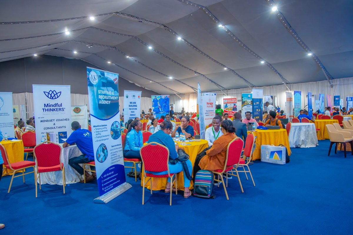 CityofKigali's tweet image. We sincerely thank our valued stakeholders for their contributions to the success of the 14th edition of Kigali #JobNet. 

This event brought together around 2,000 job seekers and 50 employers, providing a dynamic platform to tackle unemployment in the City of Kigali.

Learn more