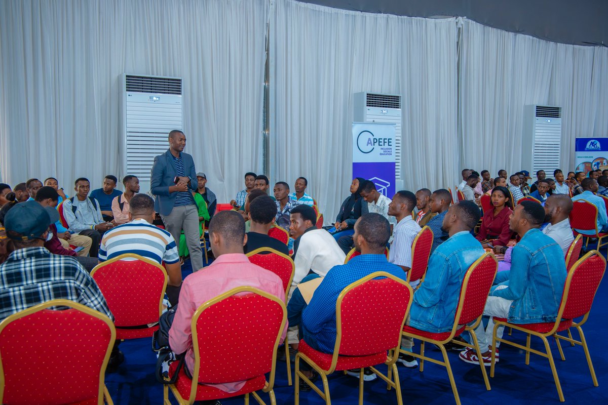 CityofKigali's tweet image. We sincerely thank our valued stakeholders for their contributions to the success of the 14th edition of Kigali #JobNet. 

This event brought together around 2,000 job seekers and 50 employers, providing a dynamic platform to tackle unemployment in the City of Kigali.

Learn more