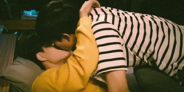 Gem4thworld's tweet photo. #GeminiFourth sometweets au

- Blue film 

Cw// 18+ 🔞⚠️

Gemini sama Fourth sih ngaku nya mereka straight. Udah temenan dari TK bahkan udah kaya sodara sendiri hingga satu malam mengubah pandangan terhadap satu sama lain. https://t.co/AwLFEa8aUY