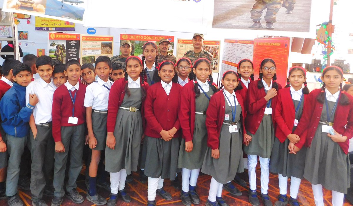 PRODefPune's tweet photo. 'Igniting Ambitions, Shaping Destinies'. The Zonal Recruiting Office Pune, engaged with the vibrant minds at Bhonsala Mil School Nashik on the occasion of Vijay Diwas as part of Know Your Army Mela..(1/3)
#JoinIndianArmy
#StudentsOutreach
#CareerOpportunities
#NationFirst https://t.co/TYub19nNCz